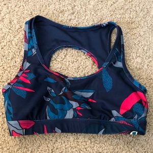 Performance sports bra